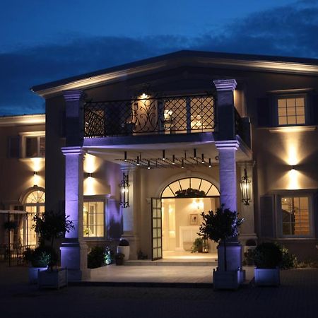 Riviera Resort Airport Modlin Olszewnica Nowa Экстерьер фото