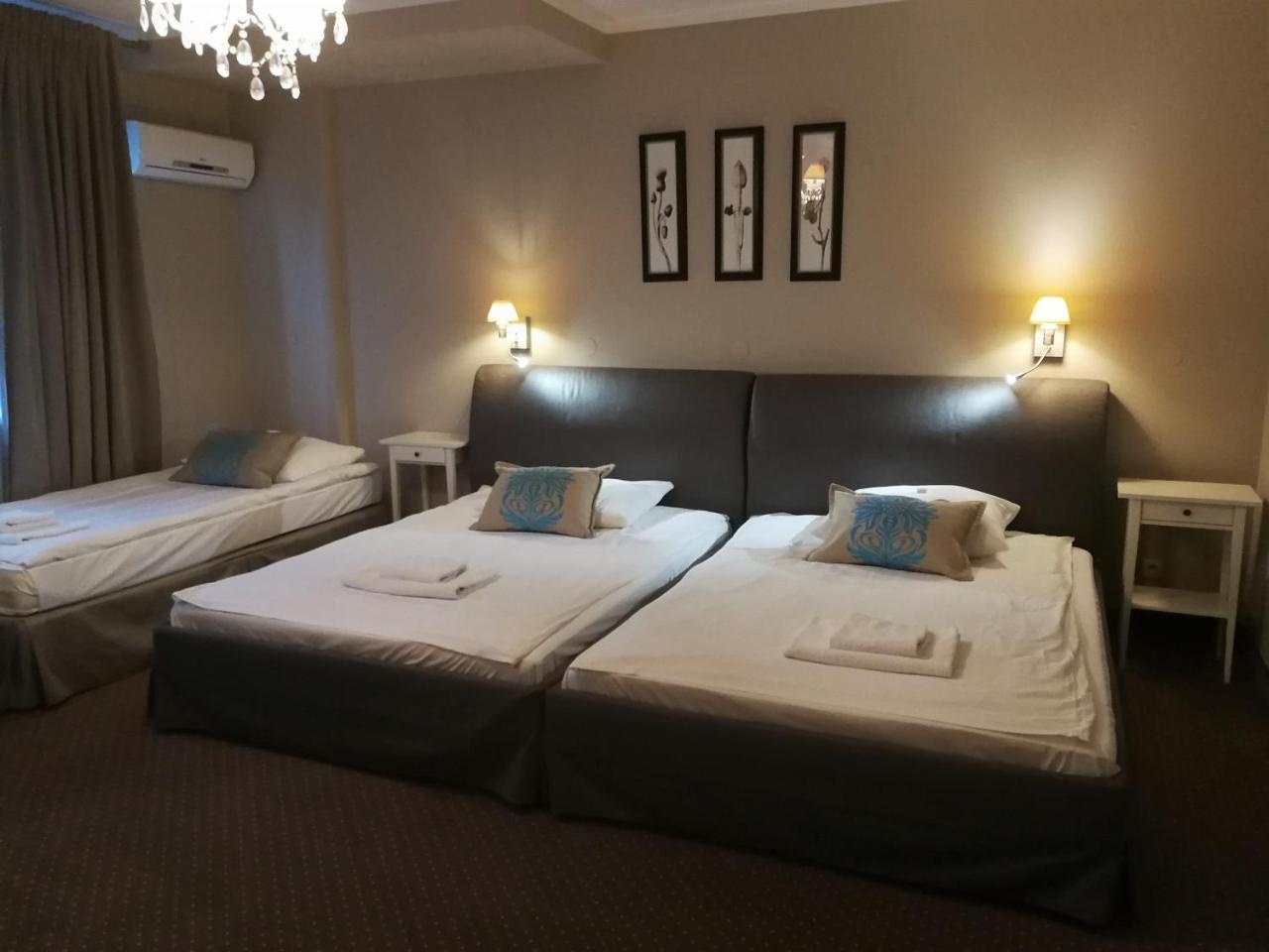 Riviera Resort Airport Modlin Olszewnica Nowa Экстерьер фото