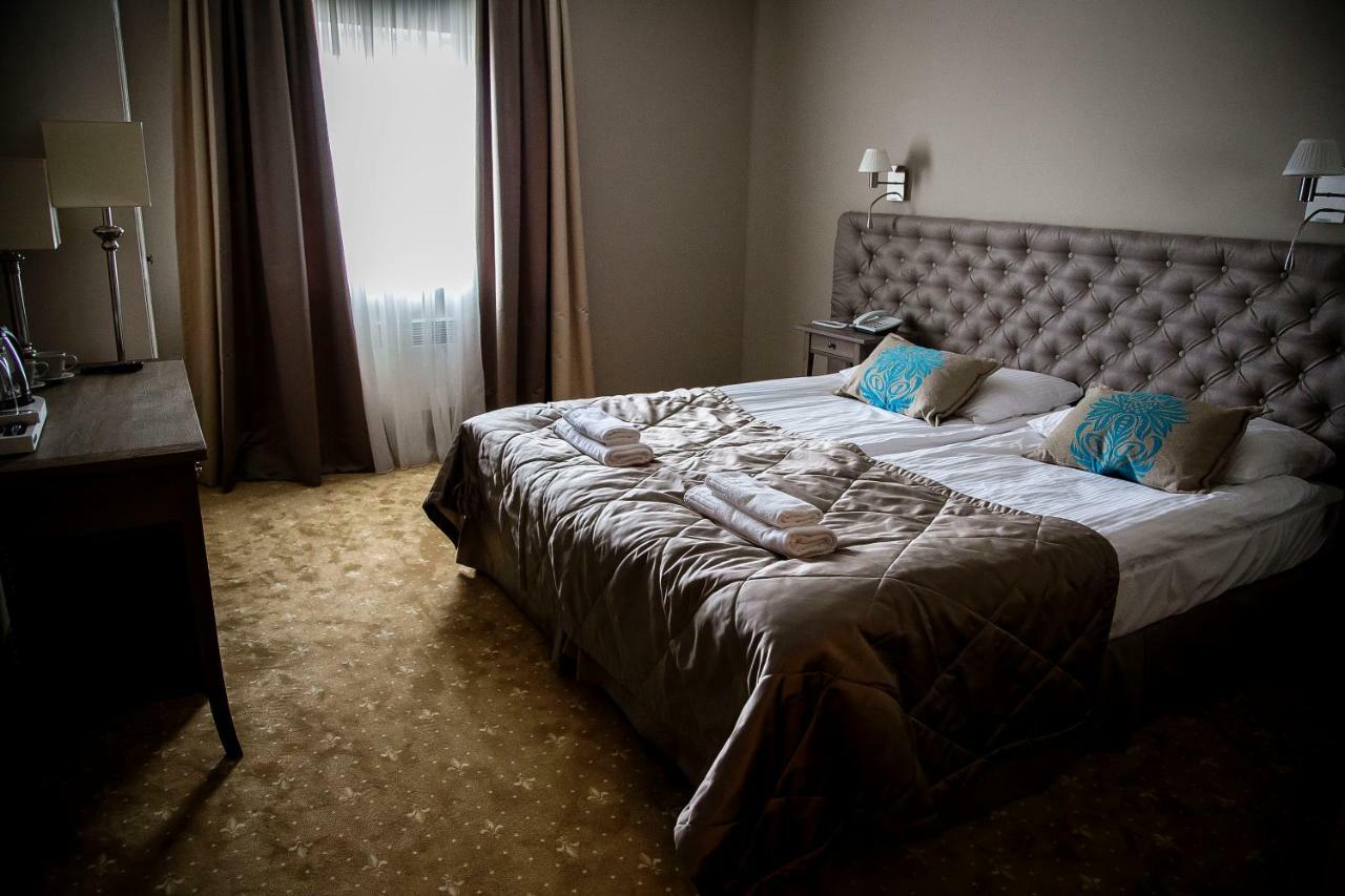 Riviera Resort Airport Modlin Olszewnica Nowa Экстерьер фото