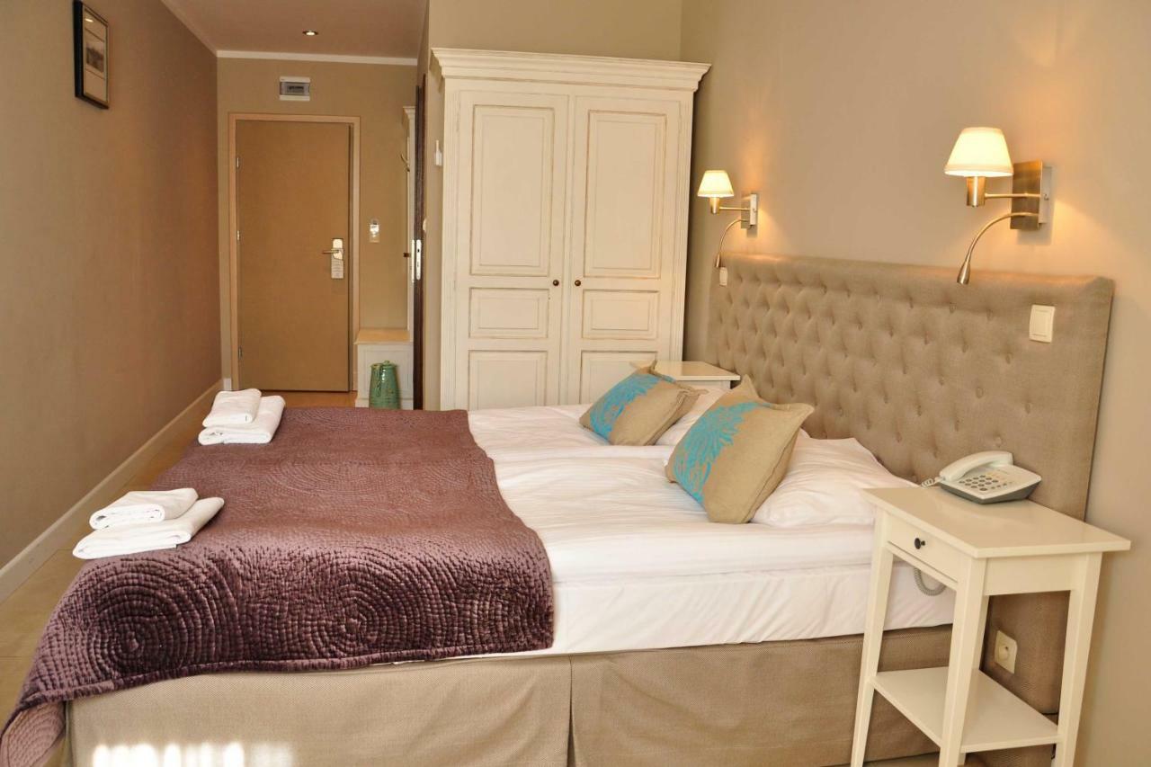 Riviera Resort Airport Modlin Olszewnica Nowa Экстерьер фото