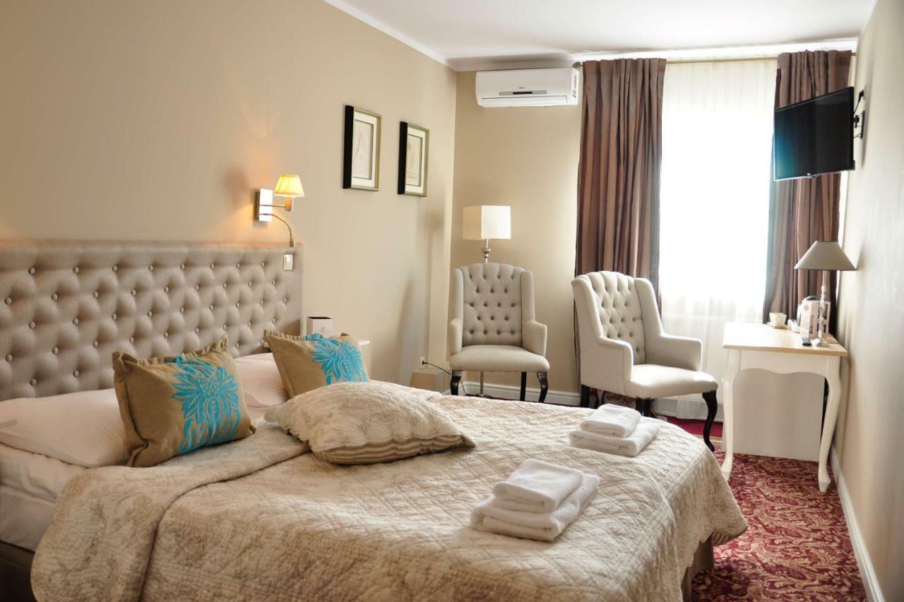 Riviera Resort Airport Modlin Olszewnica Nowa Экстерьер фото