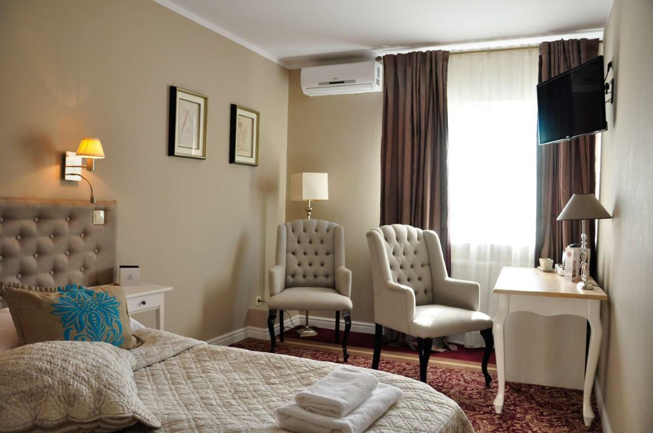Riviera Resort Airport Modlin Olszewnica Nowa Экстерьер фото