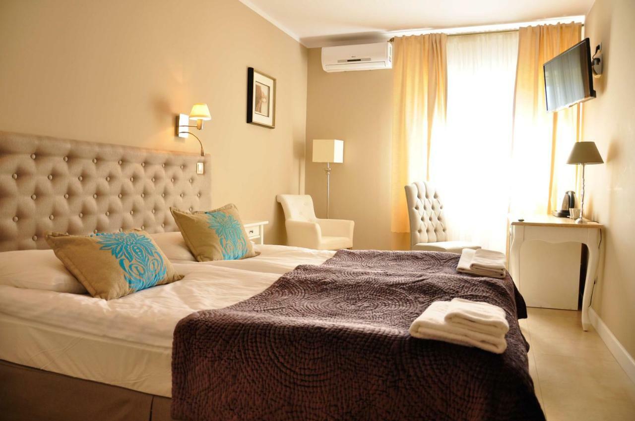 Riviera Resort Airport Modlin Olszewnica Nowa Экстерьер фото