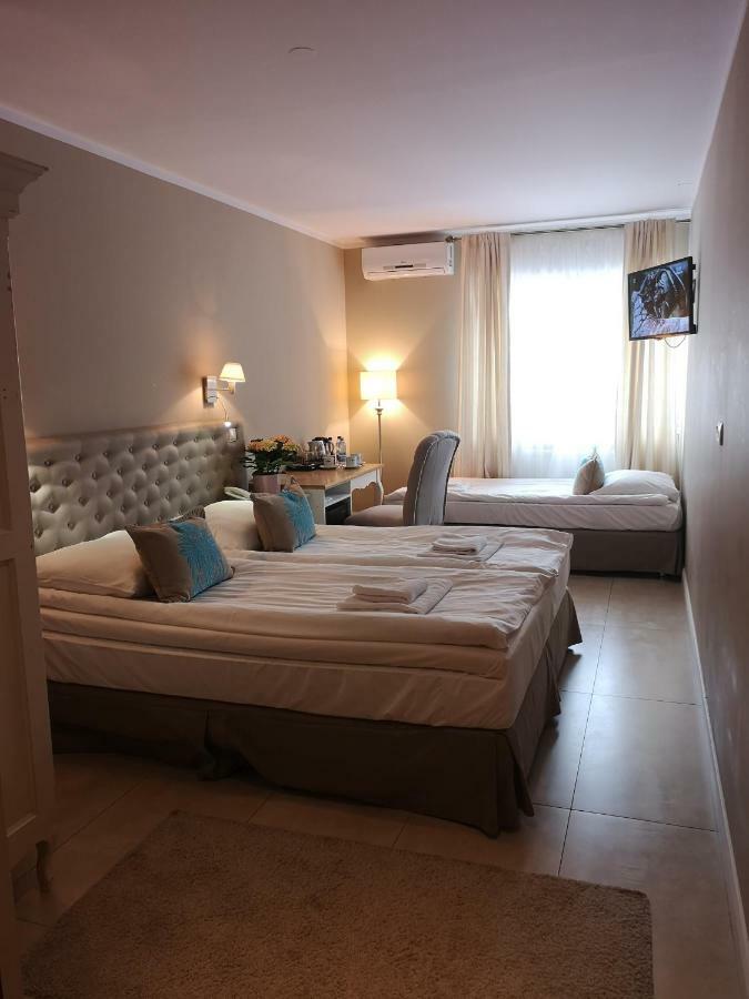 Riviera Resort Airport Modlin Olszewnica Nowa Экстерьер фото